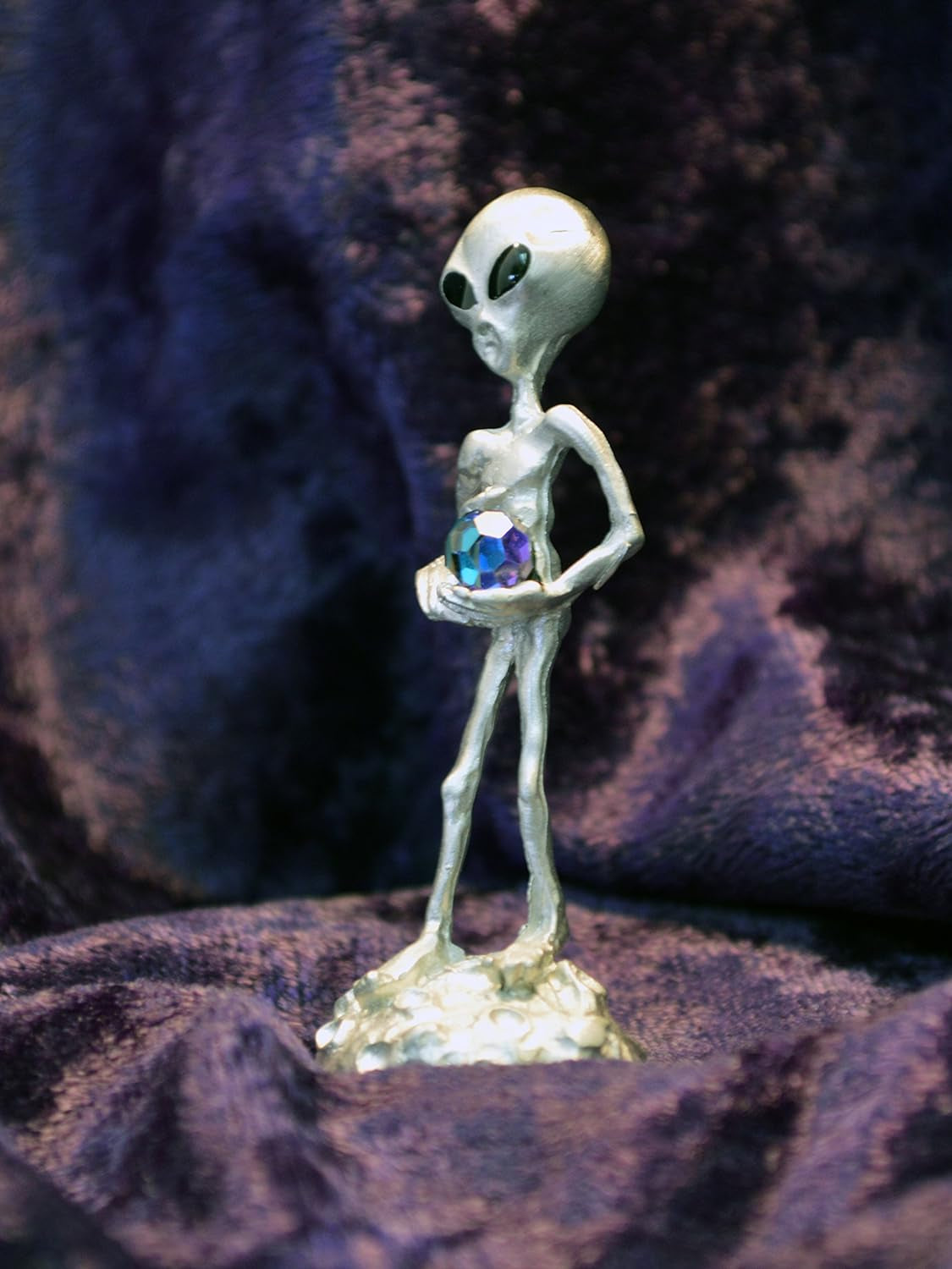 Alien Holding Crystals - Handmade Alien Statue